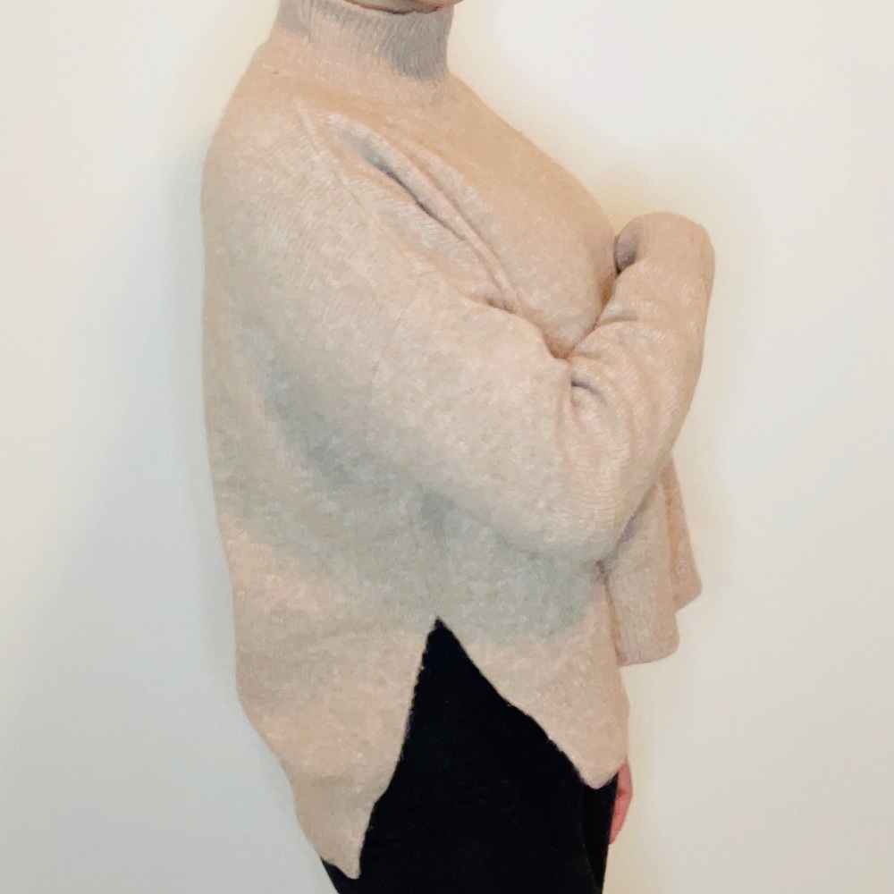 Sweater - Picture 5 of 7